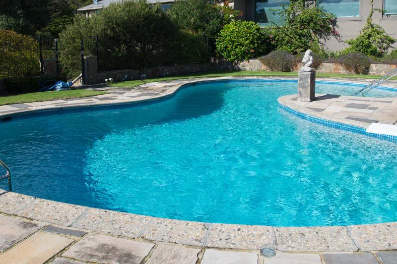 Renovating Your Swimming Pool